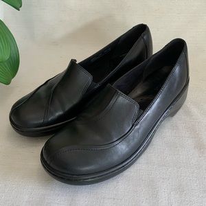 Clark’s Black Leather Comfort Clogs Woman’s 9M